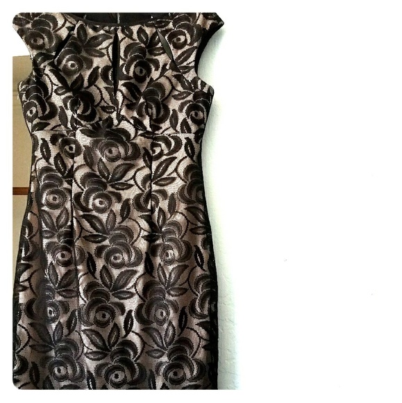 Maggy London Body Con Peek-a-boo Black Lace Dress - Picture 2 of 4